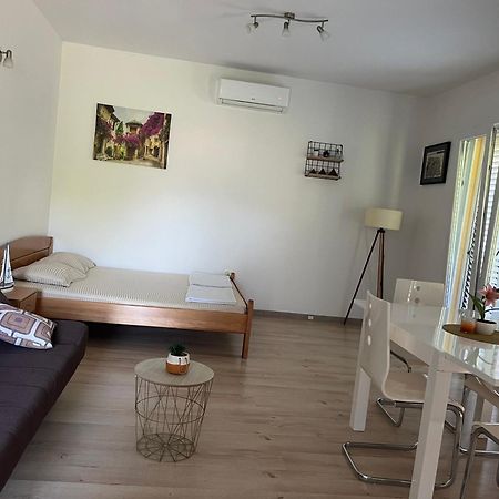 Apartman Iskra Bijela Ngoại thất bức ảnh